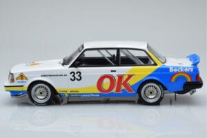 Volvo 240 Turbo Beckers #33 Andersson / Petersson / Linder ETCC Zolder 1985 IXO 1:18 18RMC105B Метал — снимка 3 от 6