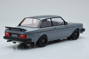 Volvo 240 Turbo Сив IXO 1:18 18CMC089 Метал — снимка 2 от 6