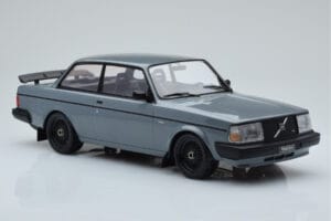 Volvo 240 Turbo Сив IXO 1:18 18CMC089 Метал — снимка 4 от 6