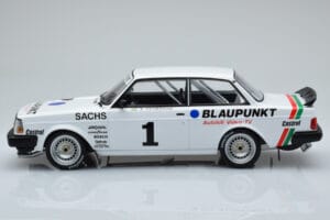 Volvo 240 Turbo IPS Racing Blaupunkt #1 P. Stureson DTM Zolder 1986 IXO 1:18 18RMC106 Метал — снимка 3 от 6