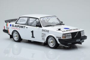 Volvo 240 Turbo IPS Racing Blaupunkt #1 P. Stureson DTM Zolder 1986 IXO 1:18 18RMC106 Метал — снимка 4 от 6