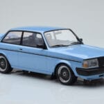 Volvo 240 Turbo Светлосин IXO 1:18 - image 4 of 6