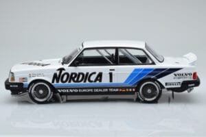 Volvo 240 Turbo Nordica #1 J. Cecotto / A. Olafsson ETCC Brno 1986 IXO 1:18 18RMC087 Метал — снимка 3 от 6
