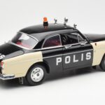 Volvo P121 Полиция Revell 1:18 - image 3 of 8