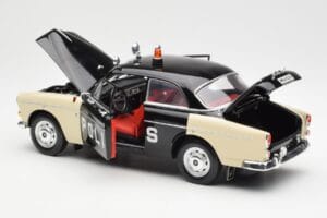 Volvo P121 Полиция Revell 1:18 8904 Метал — снимка 5 от 8