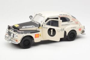 Volvo PV 544 Rally Revell 1:18 8922 Метал — снимка 2 от 8