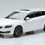 Volvo V60 D3 Crystal Бял FAW 1:18