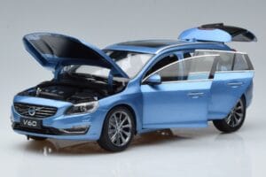 Volvo V60 D3 Power Син FAW 1:18 9430839 Метал — снимка 2 от 7