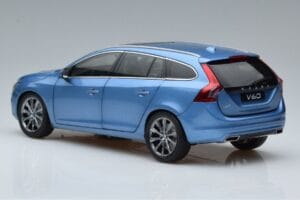 Volvo V60 D3 Power Син FAW 1:18 9430839 Метал — снимка 6 от 7