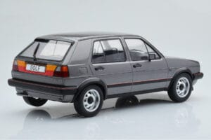 Volkswagen Golf GTI Mk2 Сив MCG 1:18 MCG18390 Метал — снимка 2 от 6