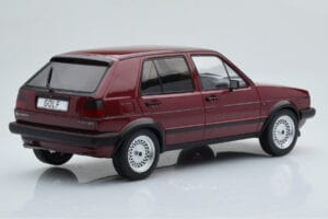 Volkswagen Golf GTI Mk2 Червен MCG 1:18 MCG18391 Метал — снимка 2 от 6