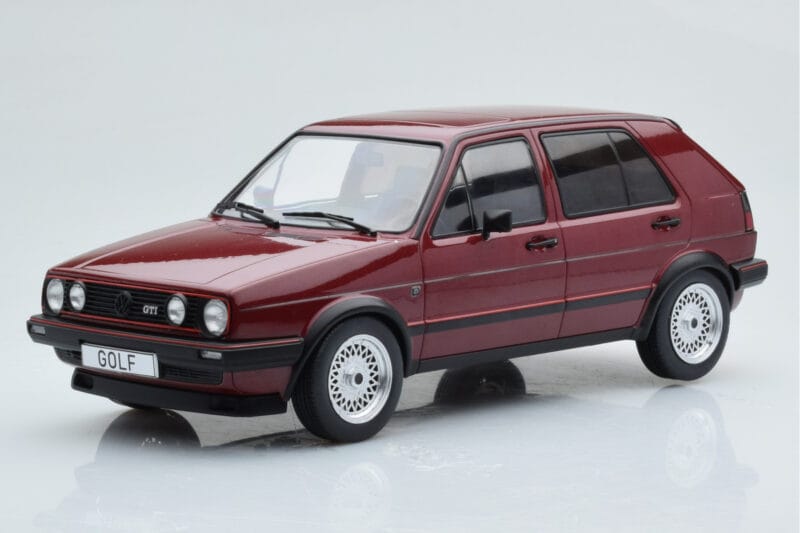 Volkswagen Golf GTI Mk2 Червен MCG 1:18