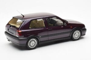 Volkswagen Golf Mk3 VR6 Syncro Тъмно Виолетово Перлен Otto 1:18 OT1052 Смола — снимка 2 от 6