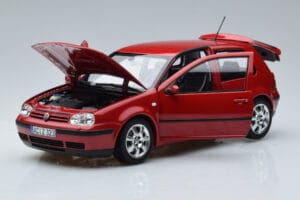 Volkswagen Golf Mk4 Червен Norev 1:18 188573 Метал — снимка 2 от 7