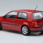 Volkswagen Golf Mk4 Червен Norev 1:18 - image 6 of 7