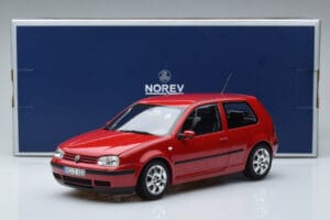 Volkswagen Golf Mk4 Червен Norev 1:18 188573 Метал — снимка 7 от 7