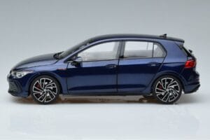 Volkswagen Golf GTI Mk8 Син Norev 1:18 188594 Метал — снимка 4 от 7