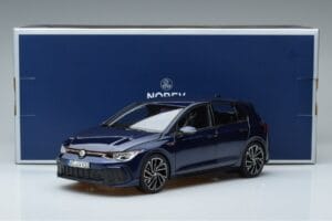 Volkswagen Golf GTI Mk8 Син Norev 1:18 188594 Метал — снимка 7 от 7