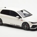 Volkswagen Golf GTI Mk8 Clubsport Бял Otto 1:18 - image 4 of 6