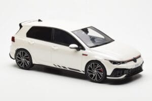 Volkswagen Golf GTI Mk8 Clubsport Бял Otto 1:18 OT986 Смола — снимка 4 от 6