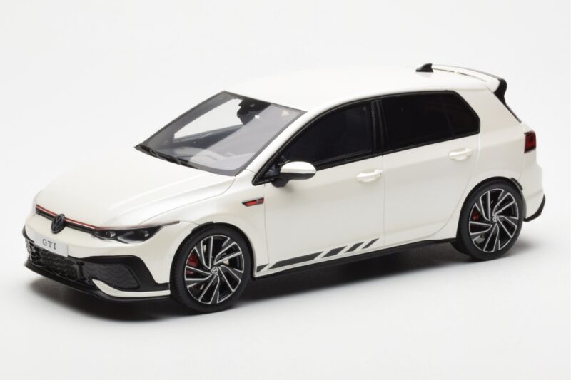 Volkswagen Golf GTI Mk8 Clubsport Бял Otto 1:18