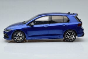 Volkswagen Golf Mk8 R Син Otto 1:18 OT413 Смола — снимка 3 от 6