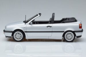 Volkswagen Golf Mk3 Кабриолет Сребристо Norev 1:18 188468 Метал — снимка 3 от 6