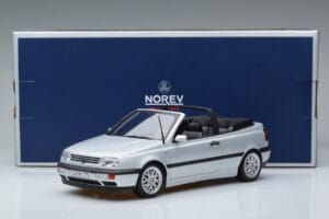 Volkswagen Golf Mk3 Кабриолет Сребристо Norev 1:18 188468 Метал — снимка 6 от 6