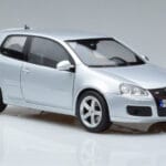 Volkswagen Golf GTI Mk5 Pirelli Edition Сребристо Norev 1:18 188425 Метал - image 5 of 7