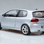 Volkswagen Golf GTI Mk5 Pirelli Edition Сребристо Norev 1:18 188425 Метал - image 6 of 7