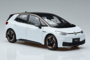 Volkswagen ID.3 Бял FAW 1:18 ZVN000001WEI Метал — снимка 5 от 7