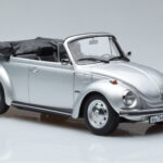 Volkswagen Beetle 1303 Кабриолет Сребрист Norev 1:18 - image 4 of 6