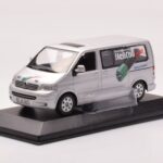 Volkswagen Multivan T5 Сребърен Heli Coil Edition Minichamps 1:43 - image 2 of 4