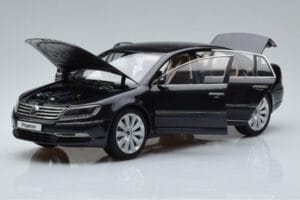 Volkswagen Phaeton V6 Mazeppa Сив Kyosho 1:18 08831MBK Метал — снимка 2 от 9