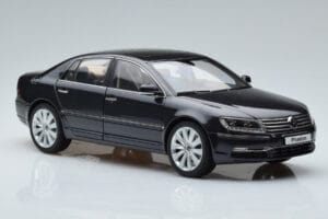 Volkswagen Phaeton V6 Mazeppa Сив Kyosho 1:18 08831MBK Метал — снимка 6 от 9