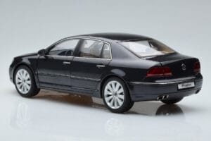 Volkswagen Phaeton V6 Mazeppa Сив Kyosho 1:18 08831MBK Метал — снимка 7 от 9