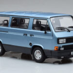 Volkswagen T3 Multivan Синьо Norev 1:18 - image 4 of 6