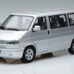 Volkswagen T4b Transporter Caravelle Minibus Schuco 1:18 450041500 Метал