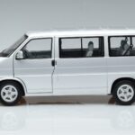 Volkswagen T4b Transporter Caravelle Minibus Schuco 1:18 450041500 Метал - image 5 of 8