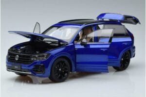 Volkswagen Touareg CR Синьо FAW 1:18 LTC761021BLU Метал — снимка 2 от 7