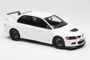 Mitsubishi Lancer Evo VIII MR FQ-400 Бял Otto 1:18 OT777 Смола — снимка 4 от 6