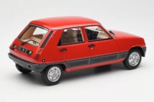 Renault 5 GTL Червен Otto 1:18 OT1147 Смола — снимка 2 от 6