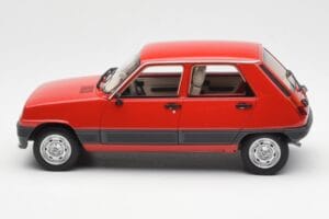 Renault 5 GTL Червен Otto 1:18 OT1147 Смола — снимка 3 от 6