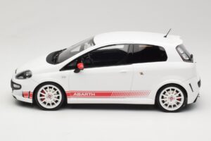 Abarth Punto 199 Esseesse Бял Otto 1:18 OT460 Смола — снимка 3 от 6