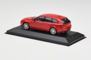 Alfa Romeo 159 Sportwagon Alfa Червен Minichamps 1:43 400120511 Метал — снимка 3 от 4