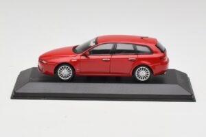 Alfa Romeo 159 Sportwagon Alfa Червен Minichamps 1:43 400120511 Метал