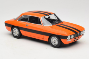 Alfa Romeo 2000 GTV Оранжев Norev 1:18 187918 Метал — снимка 6 от 8