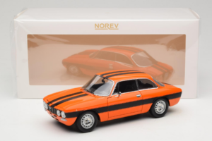 Alfa Romeo 2000 GTV Оранжев Norev 1:18 187918 Метал — снимка 8 от 8