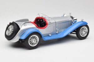 Alfa Romeo 2300 Spider Сребристосин Bburago 1:18 3008 Метал — снимка 3 от 8