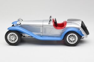 Alfa Romeo 2300 Spider Сребристосин Bburago 1:18 3008 Метал — снимка 4 от 8